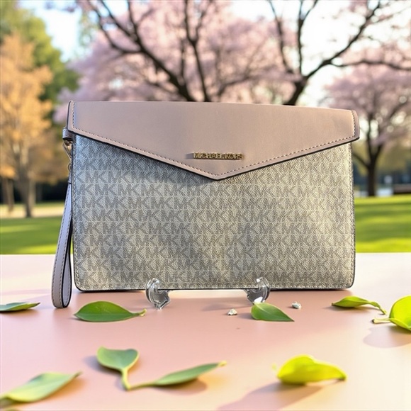 Michael Kors Printed Coated Canvas Clutch Wristlet with Pink Fold Over Flap - Picture 1 of 6